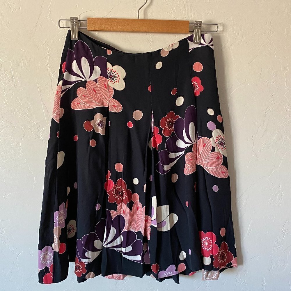 Ann Taylor Petite Pleated A Line Skirt In Black / Pink Floral
